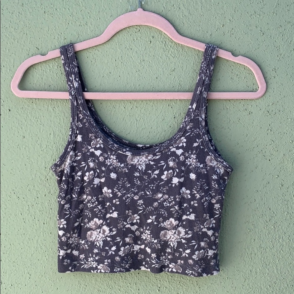 Brandy Melville Purple Floral Tank Top 🌷